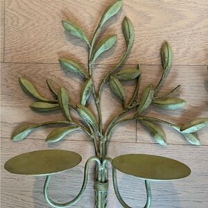 Green Leaf Wall Sconce